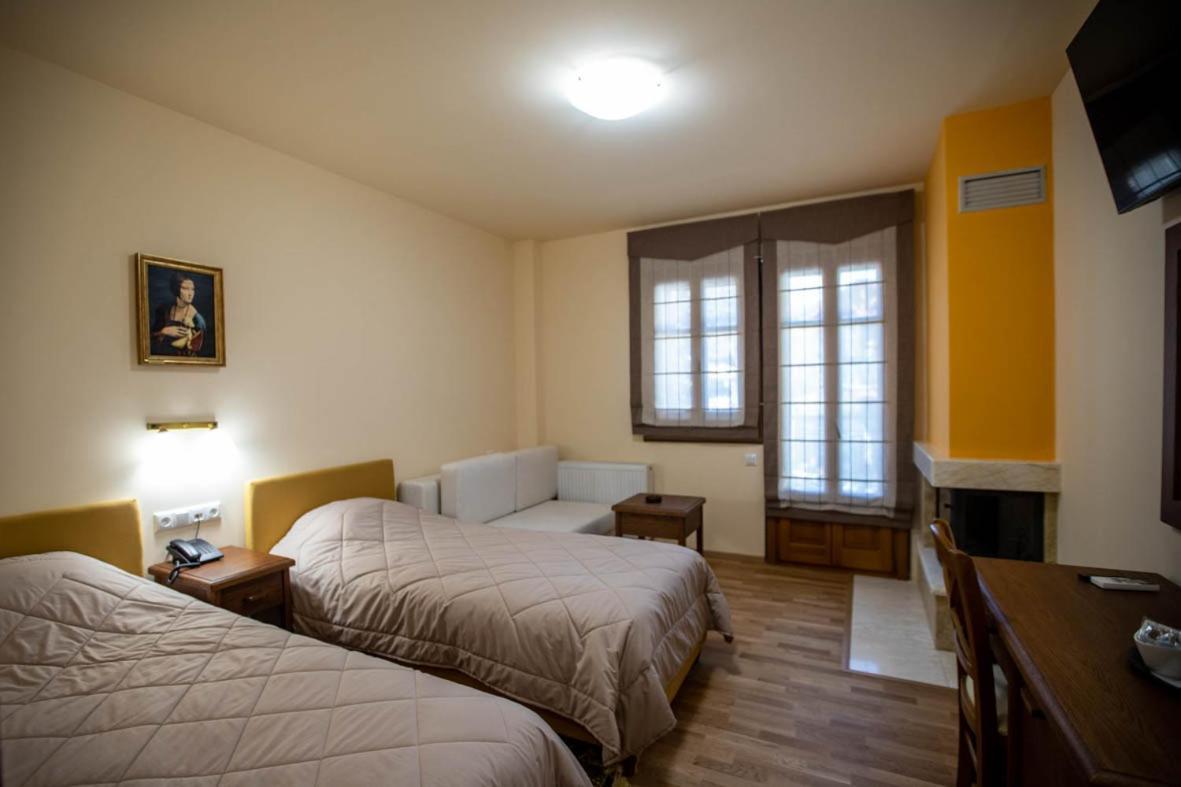 Rentinia Inn Rentína Zewnętrze zdjęcie
