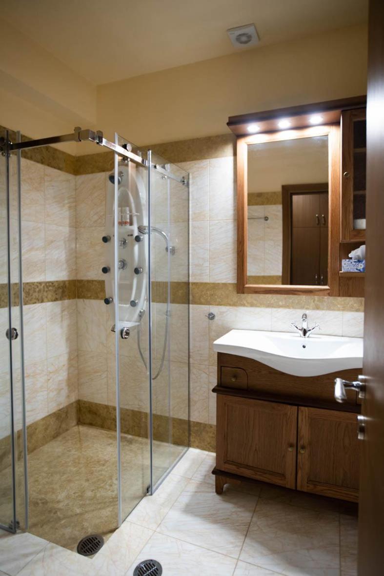 Rentinia Inn Rentína Zewnętrze zdjęcie