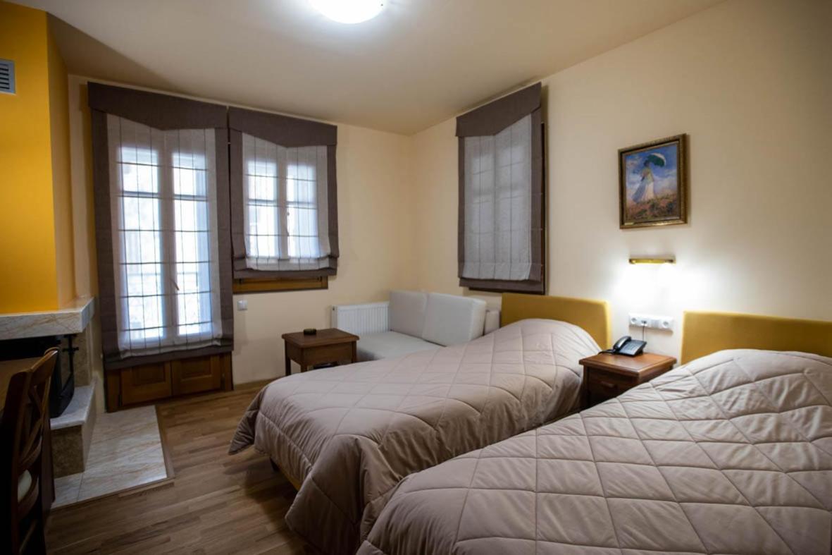 Rentinia Inn Rentína Zewnętrze zdjęcie
