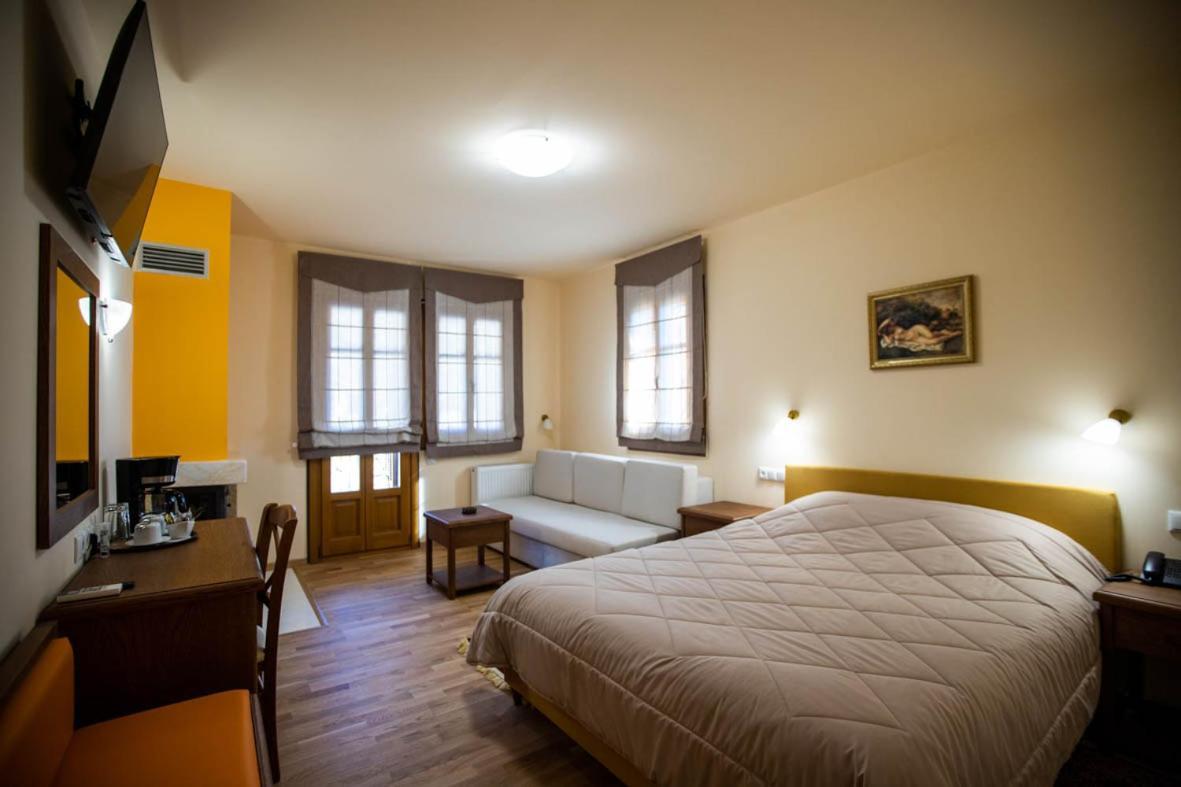 Rentinia Inn Rentína Zewnętrze zdjęcie